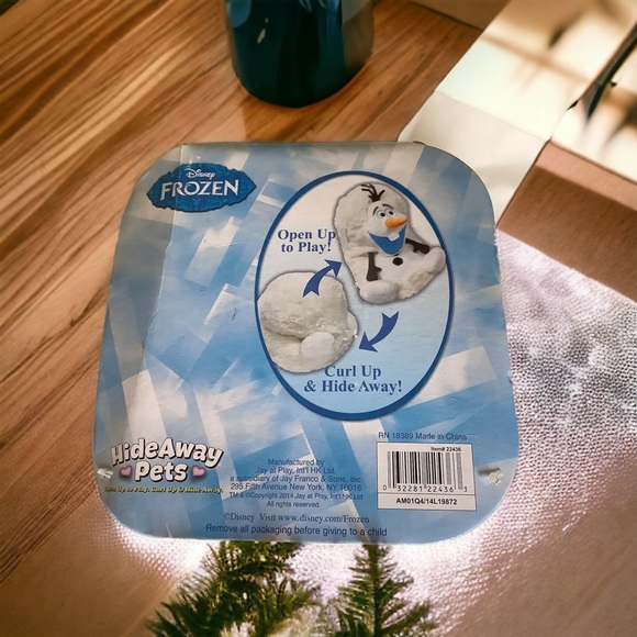 Hideaway Pets Olaf Pillow All Ages - Picture 9 of 9